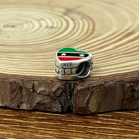 Pandora St.Kitts & Nevis Flag Saint Kitts and Nevis Heart Bead Charm - Picture 4 of 4